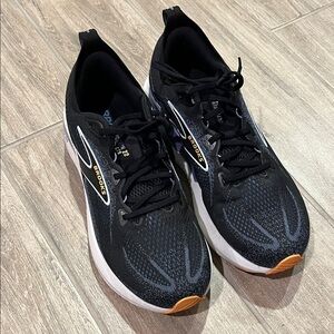 Men’s size 12.5 2E Wide Brooks Black Running Sneakers Glycerin 22 GTS Orange Toe